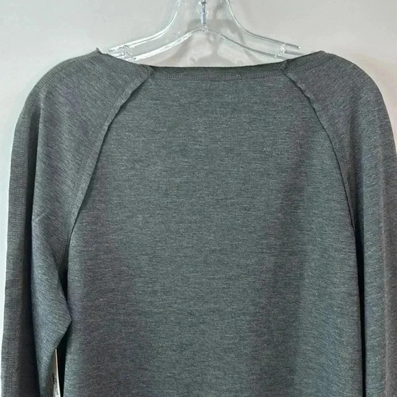 Land ‘n Sea Women’s Long Sleeve Gray Sweatshirt Size M NWT - Picture 8 of 11